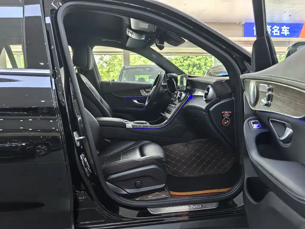Mercedes-Benz GLC 2021