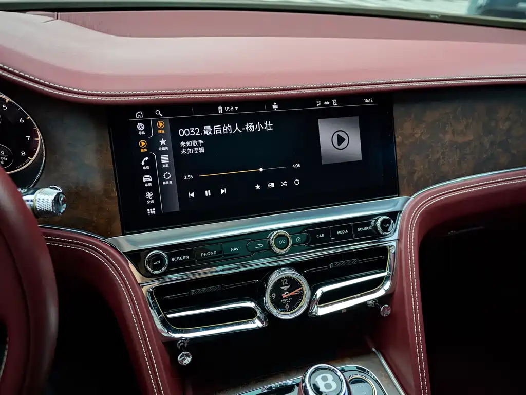 Bentley Flying Spur 2023 — фото 21