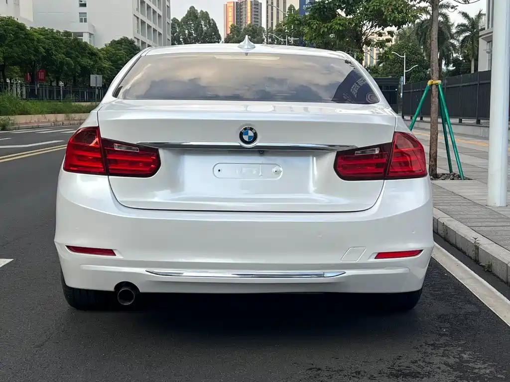 BMW 3 Series 2015 — фото 25