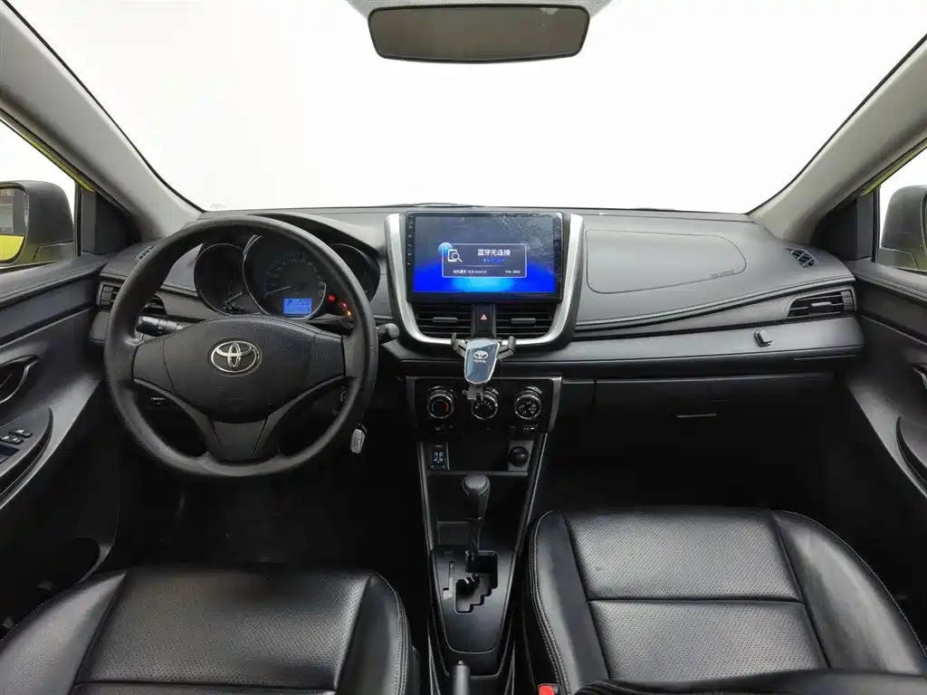 Toyota Yaris L 2019