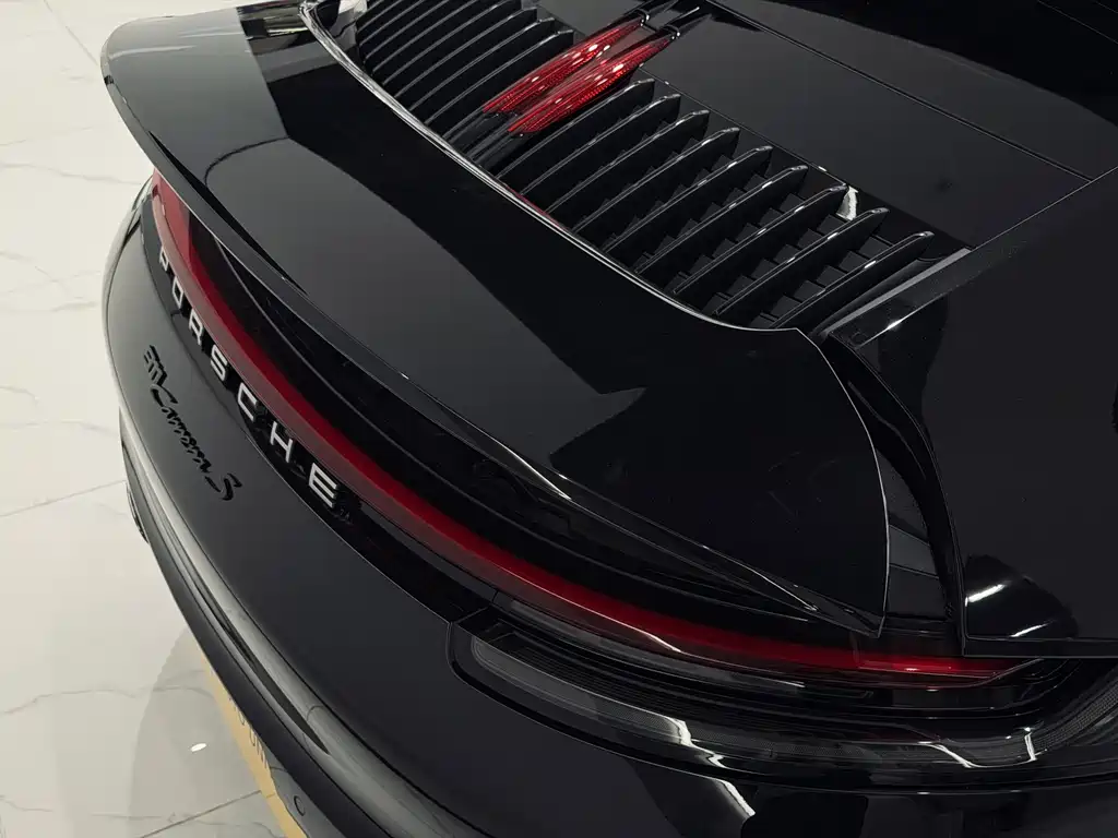 Porsche 911 2025 — фото 7