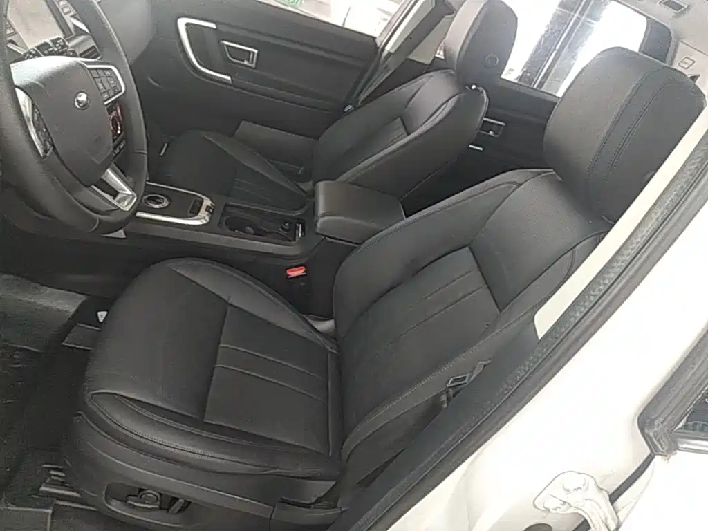 Land Rover Discovery Sport 2019 — фото 11