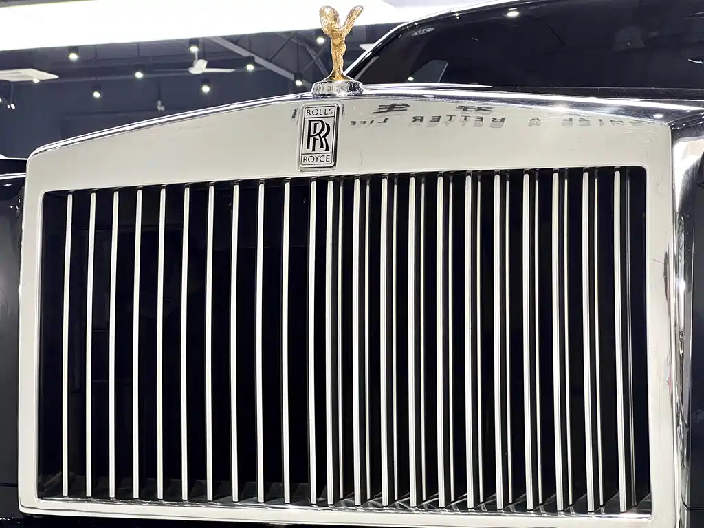 Rolls-Royce Phantom 2011 — фото 11