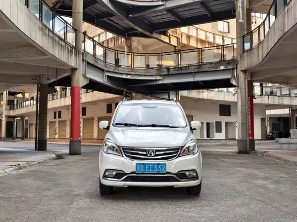 BAIC M30 2016