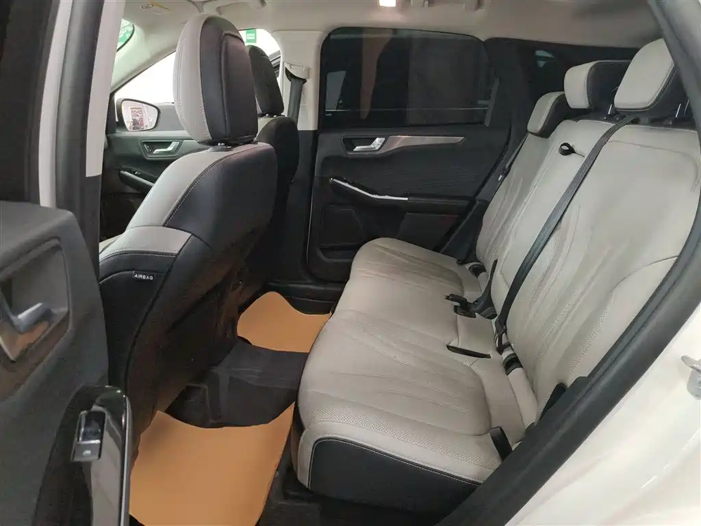Ford Escape 2021 — фото 17