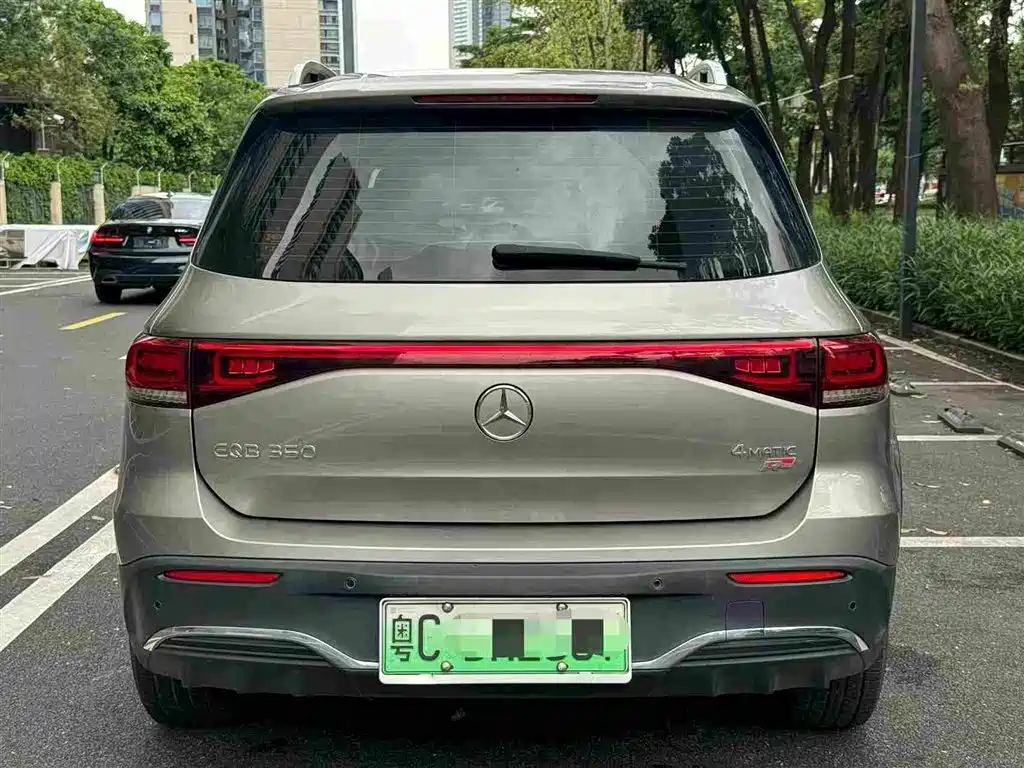 Mercedes-Benz EQB 2022