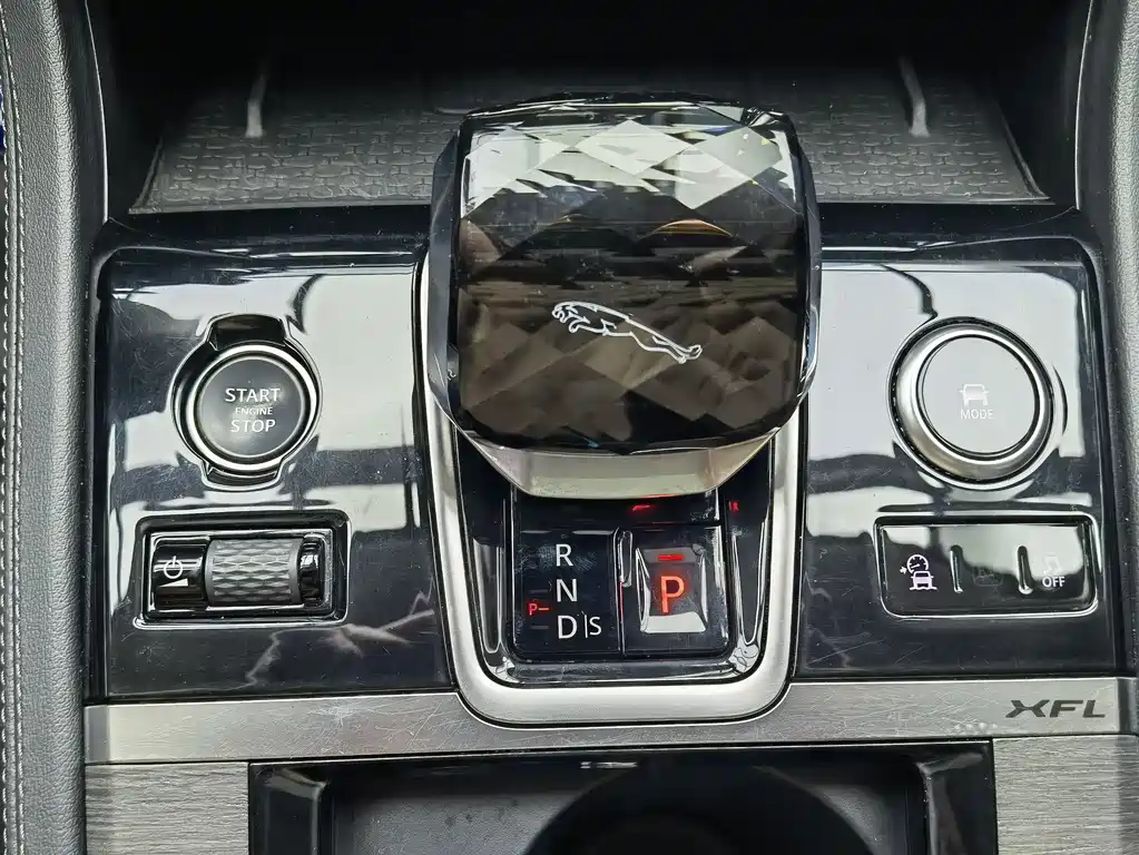 Jaguar XFL 2023 — фото 14