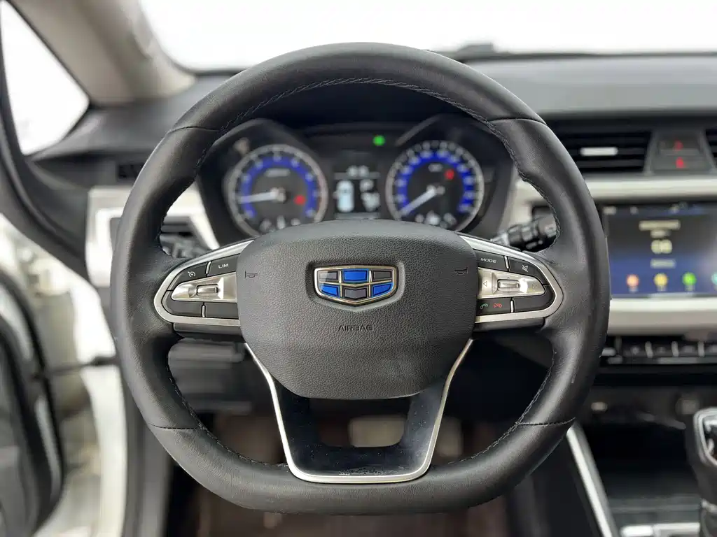 Geely Vision X3 2020 — фото 12