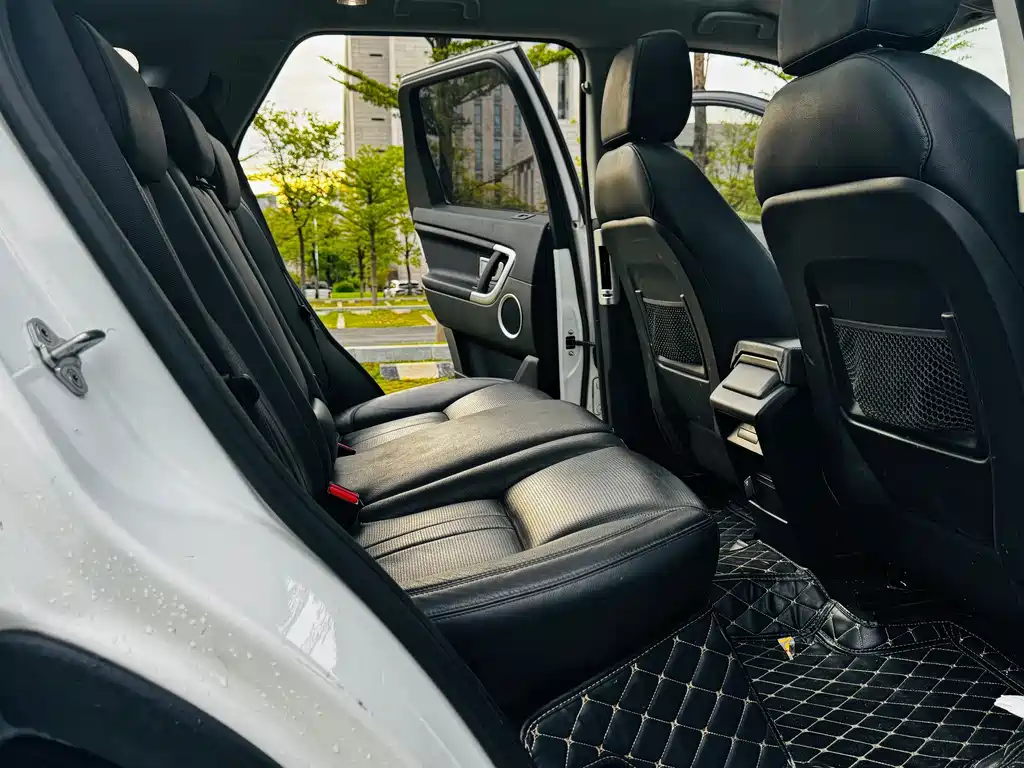 Land Rover Discovery Sport 2018 — фото 15