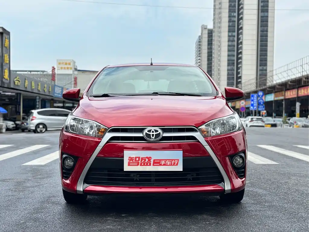 Toyota Yaris L 2015