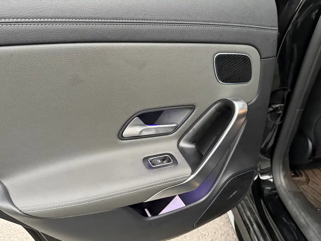 Mercedes-Benz A-Class AMG 2023 — фото 17