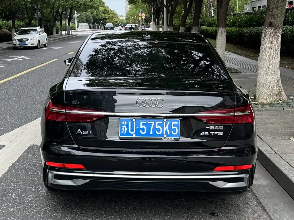 Audi A6L 2025 — фото 38