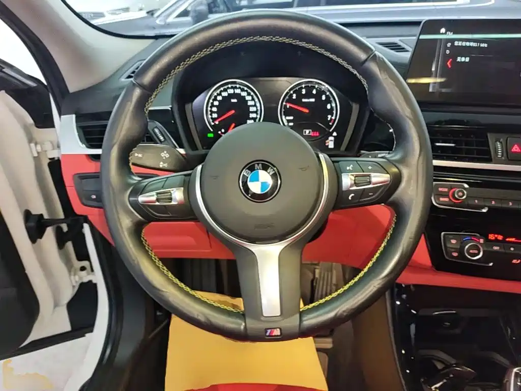 BMW X2 2023 — фото 11