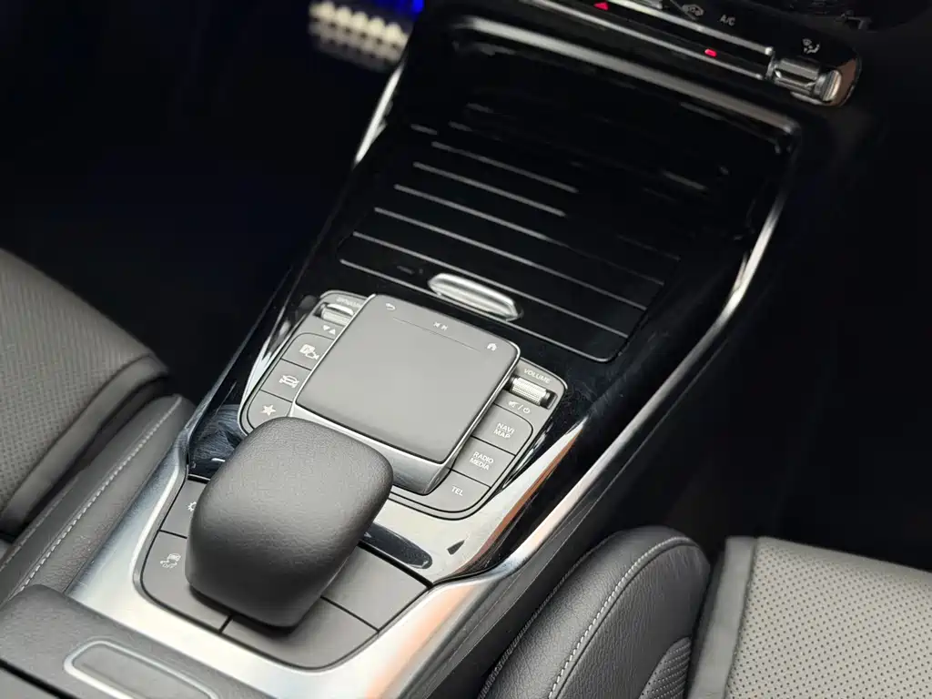 Mercedes-Benz A-Class AMG 2021 — фото 13
