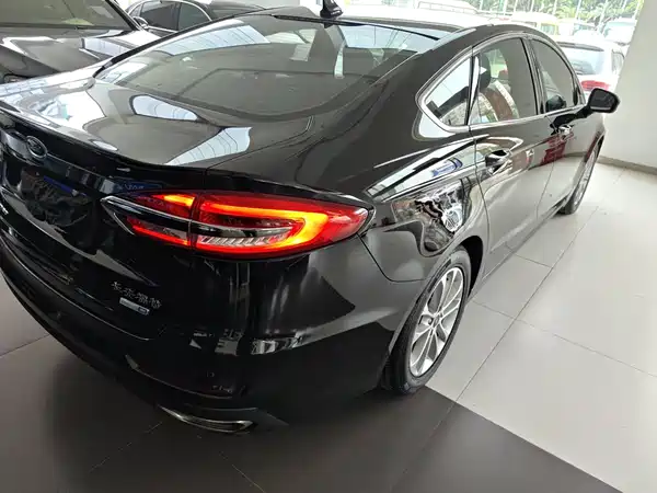 Ford Mondeo 2021