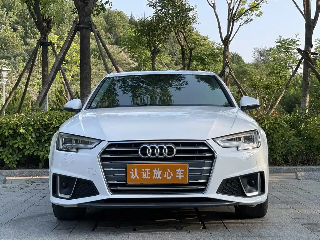 Audi A4L 2020 — фото 2