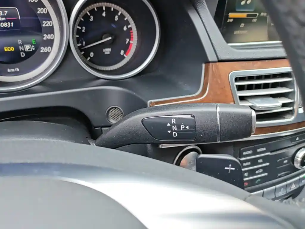 Mercedes-Benz E-Class 2015 — фото 14