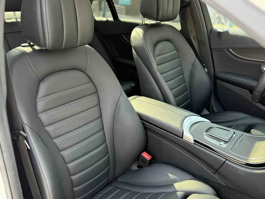 Mercedes-Benz C-Class 2019 — фото 18