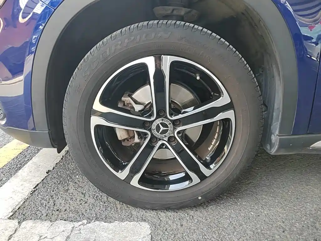 Mercedes-Benz GLA 2018 — фото 23