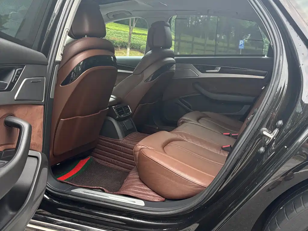 Audi A8 2014