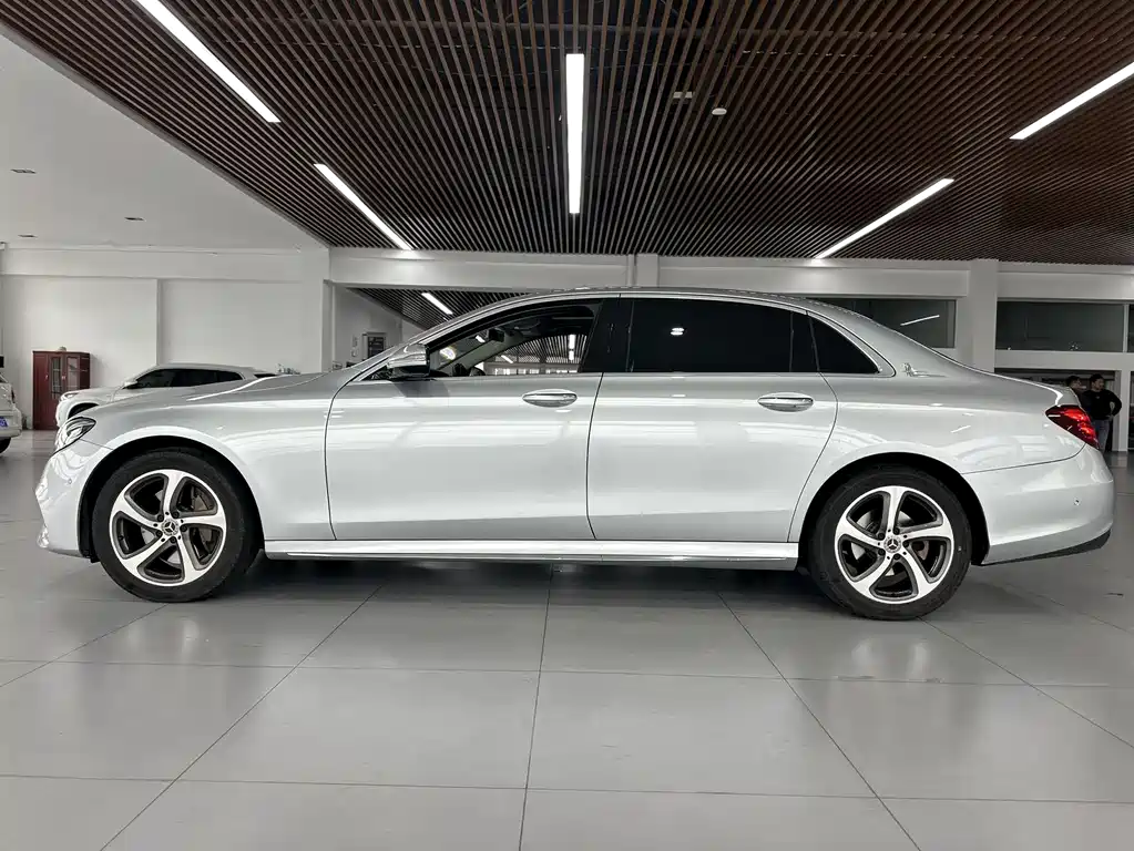 Mercedes-Benz E-Class 2017 — фото 4
