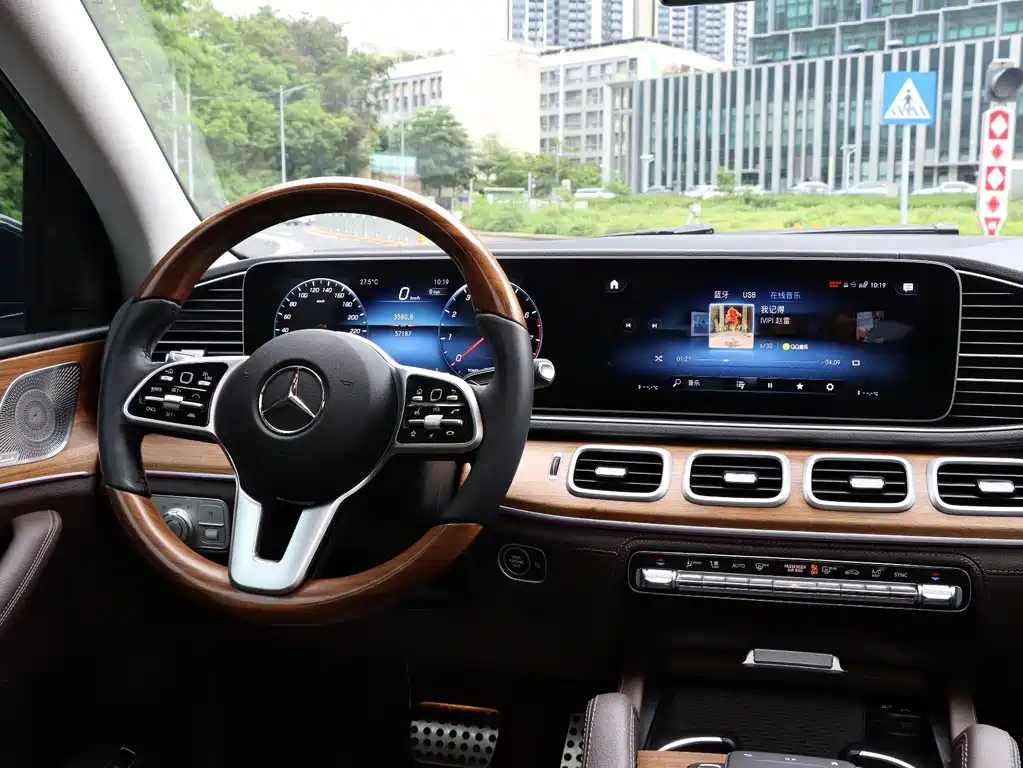 Mercedes-Benz GLS 2023 — фото 16