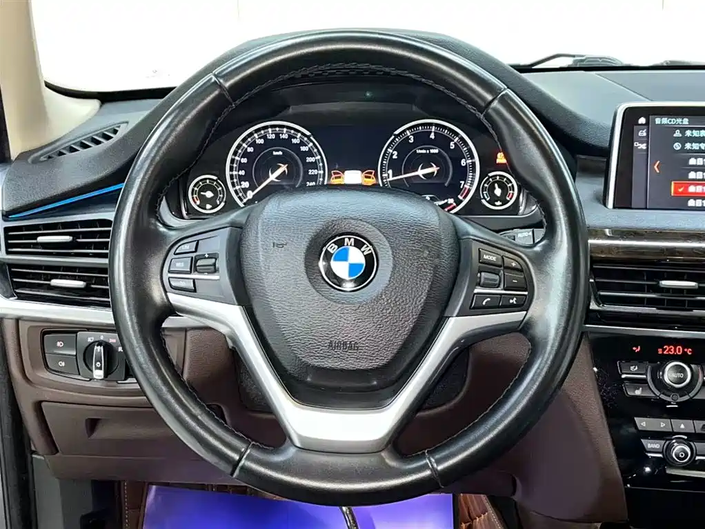 BMW X5 2018 — фото 9