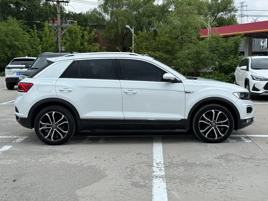 Volkswagen T-Roc 2022 — фото 4