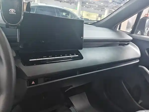 Toyota Frontlander 2025