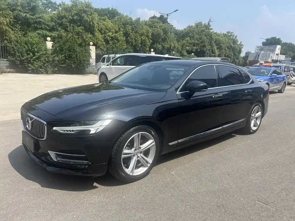 Volvo S90 2018 — фото 1