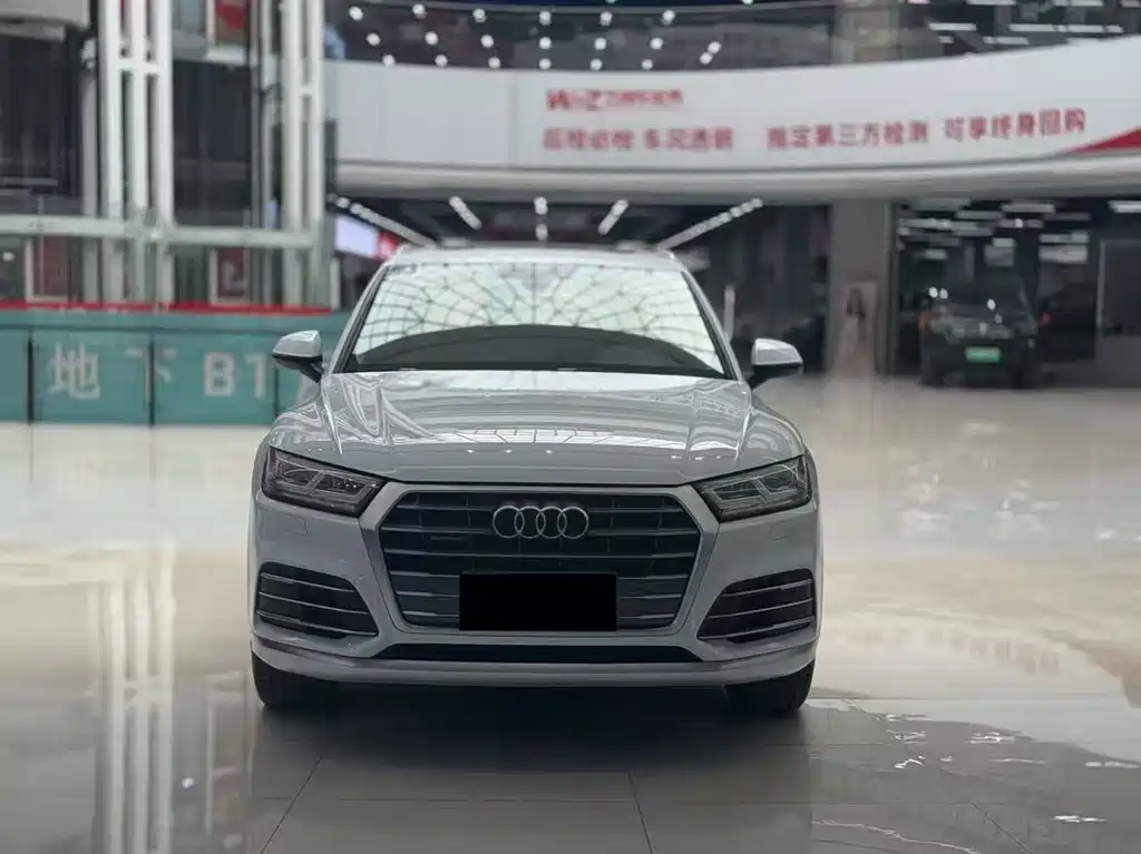 Audi Q5L 2020 — фото 2