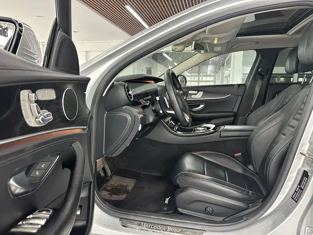 Mercedes-Benz E-Class 2017 — фото 11