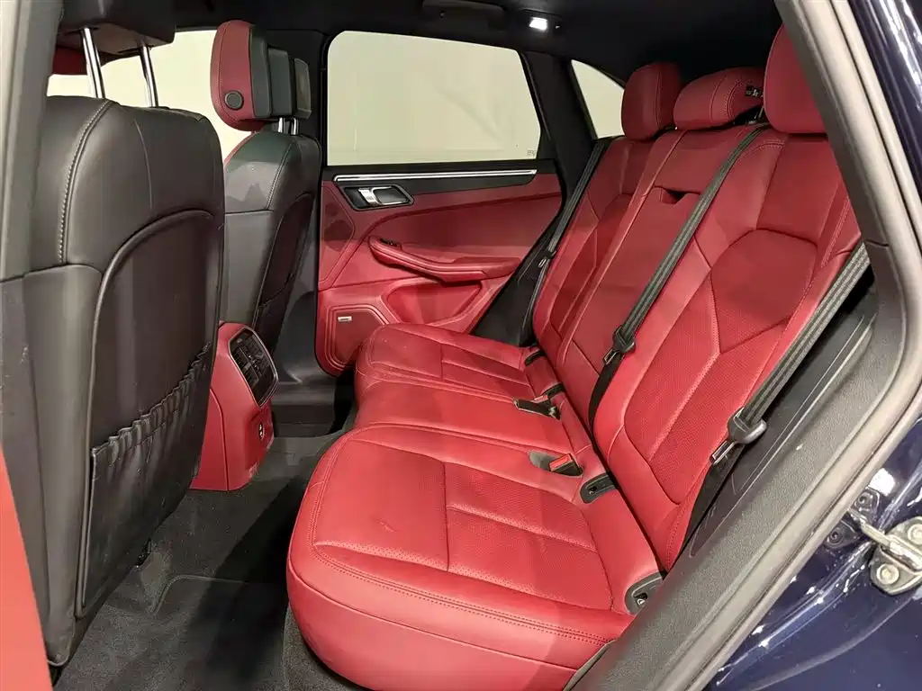 Porsche Macan 2022 — фото 11