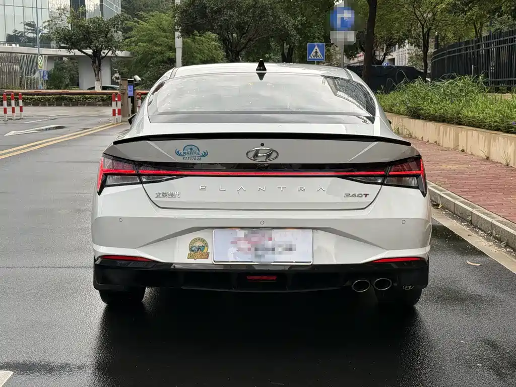 Hyundai Elantra 2020 — фото 11