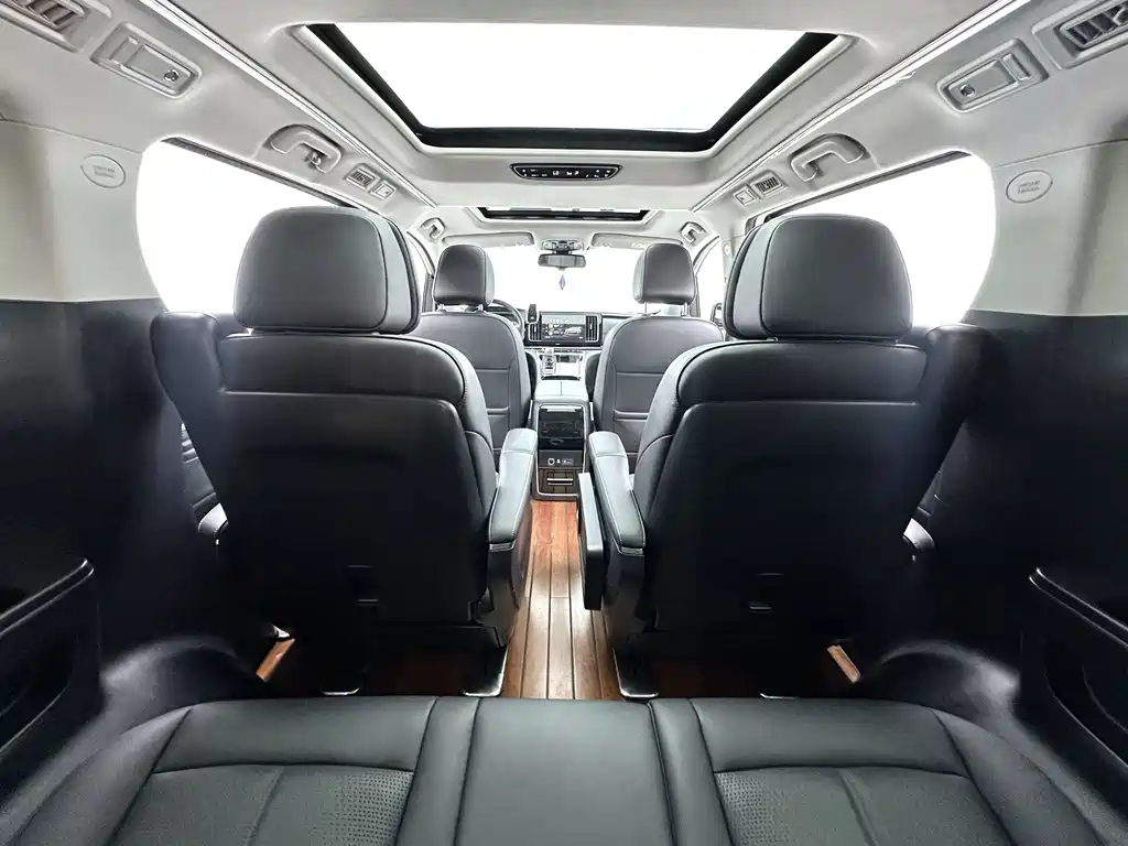 GAC Motor Trumpchi M8 2021 — фото 13
