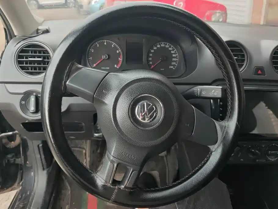 Volkswagen Jetta 2015 — фото 15