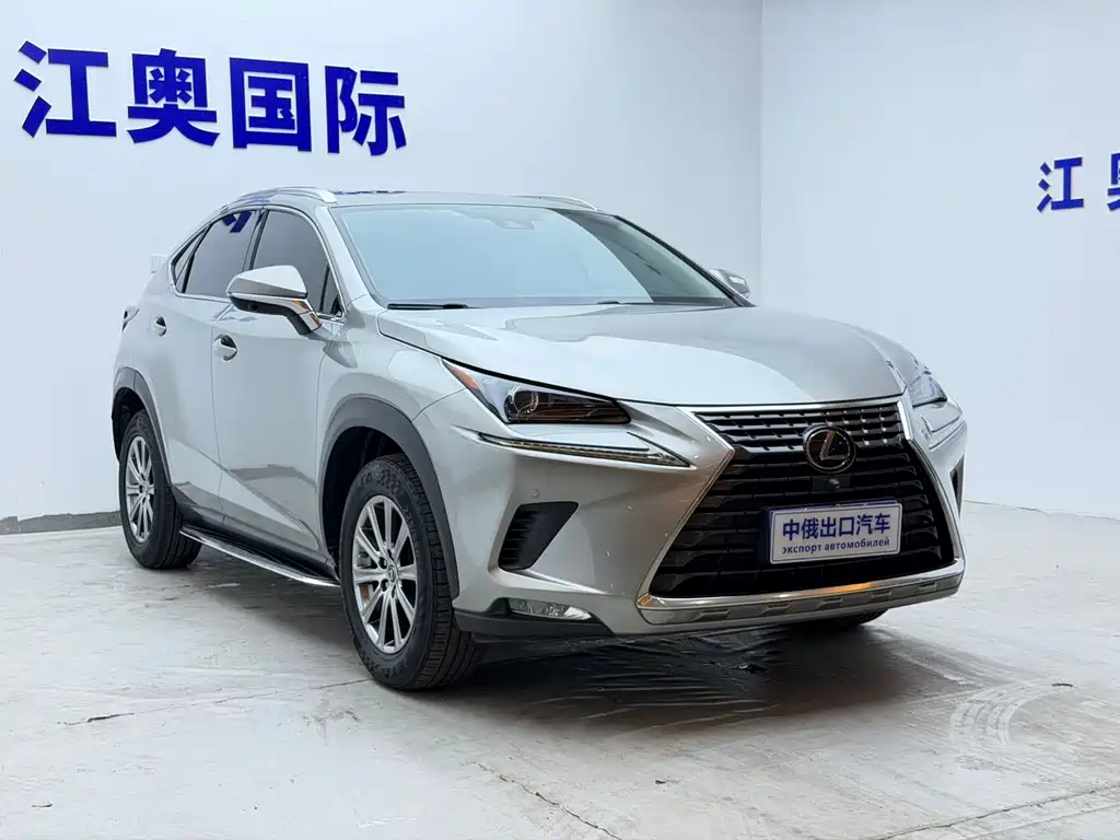 Lexus NX 2021