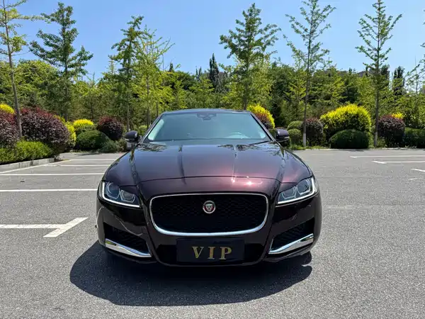 Jaguar XFL 2019