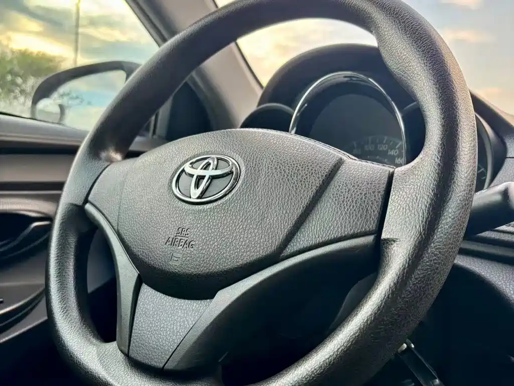 Toyota Vios 2015 — фото 13
