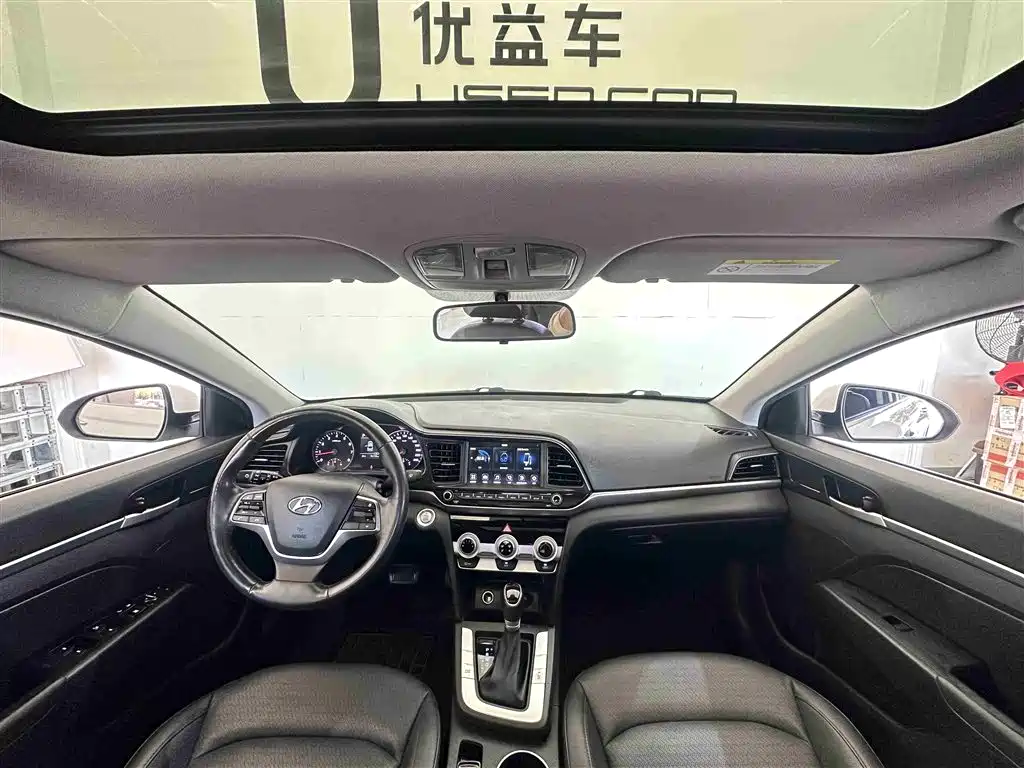 Hyundai Elantra 2020 — фото 6