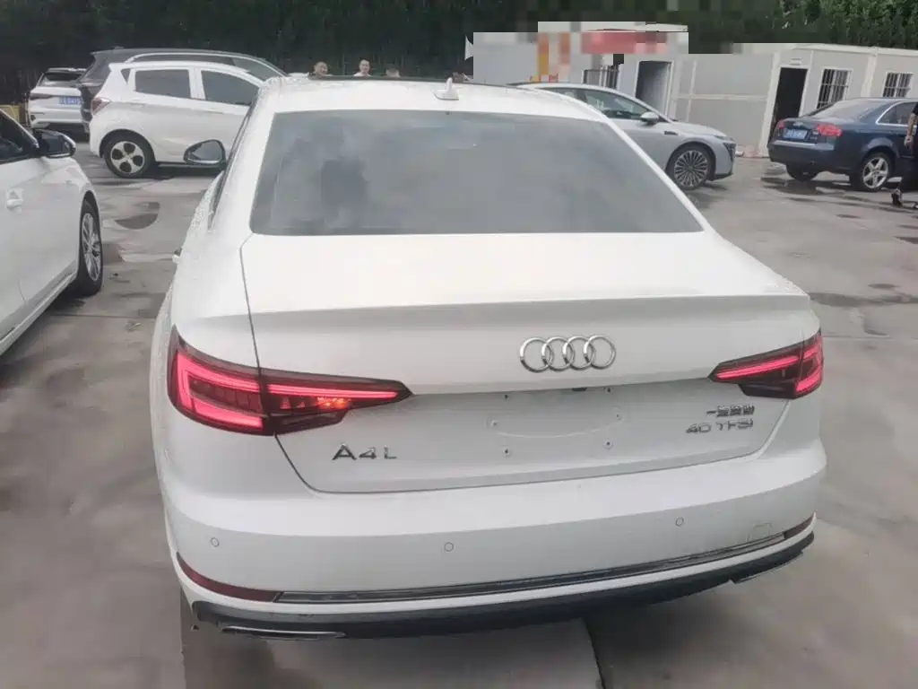 Audi A4L 2020