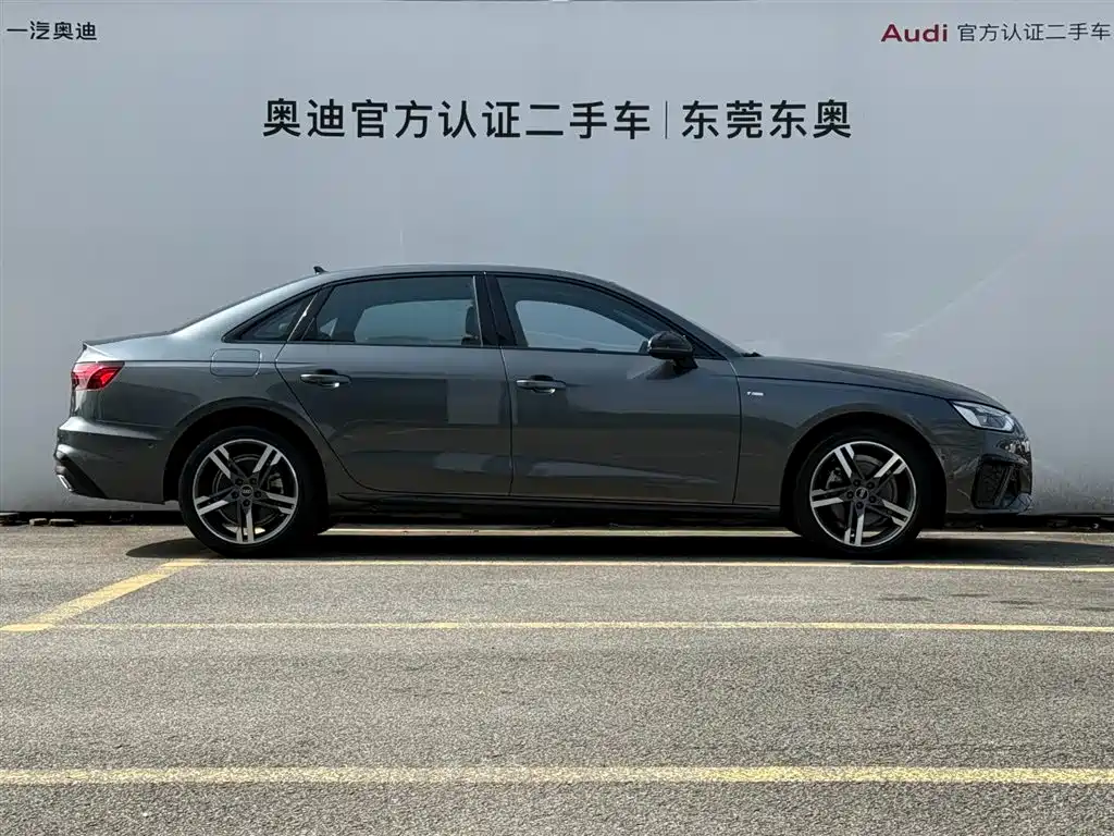 Audi A4L 2023 — фото 3