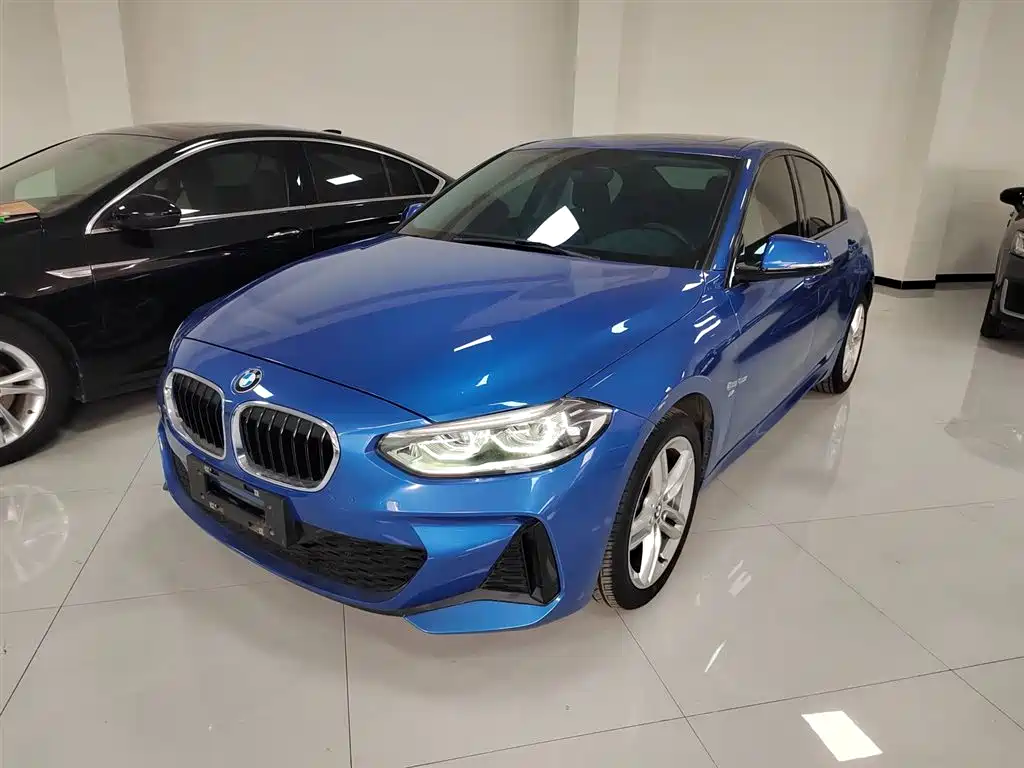 BMW 1 Series 2020 — фото 1