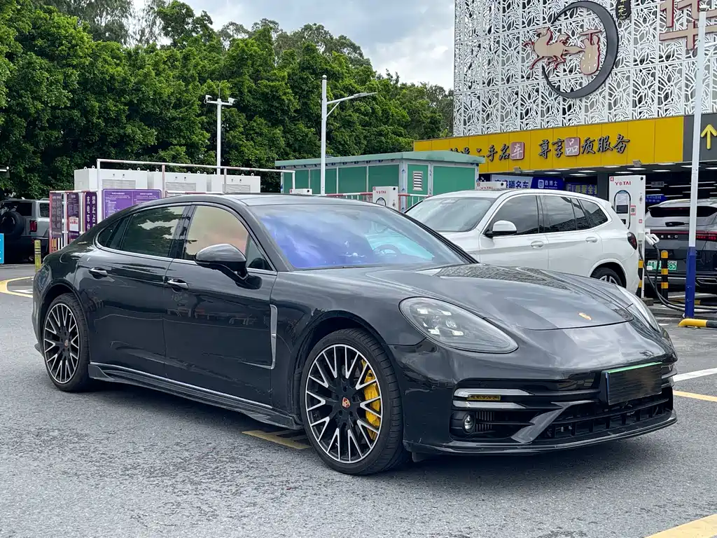Porsche Panamera 2020 — фото 1