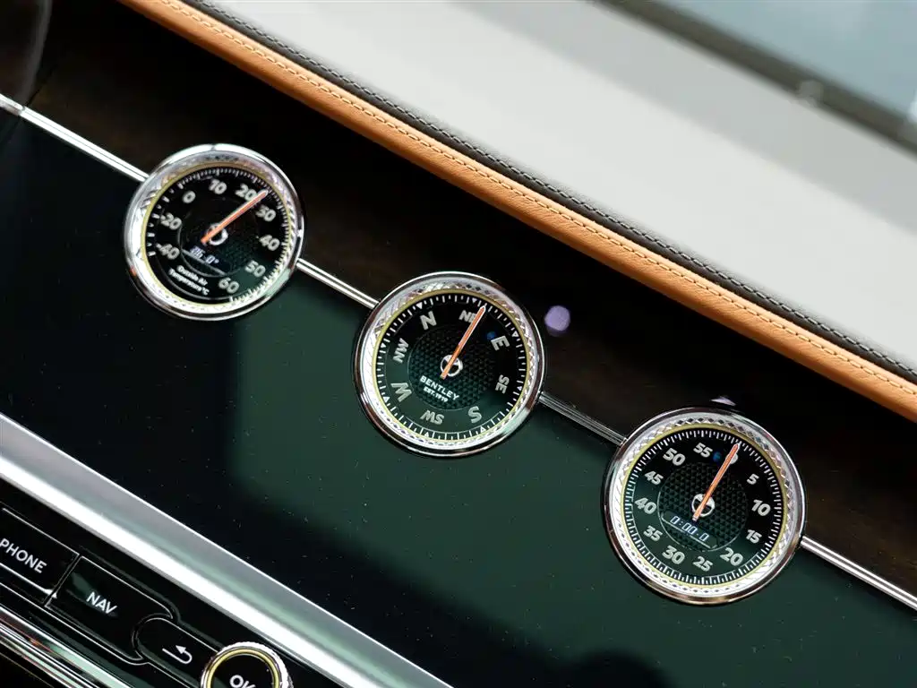 Bentley Flying Spur 2022 — фото 23