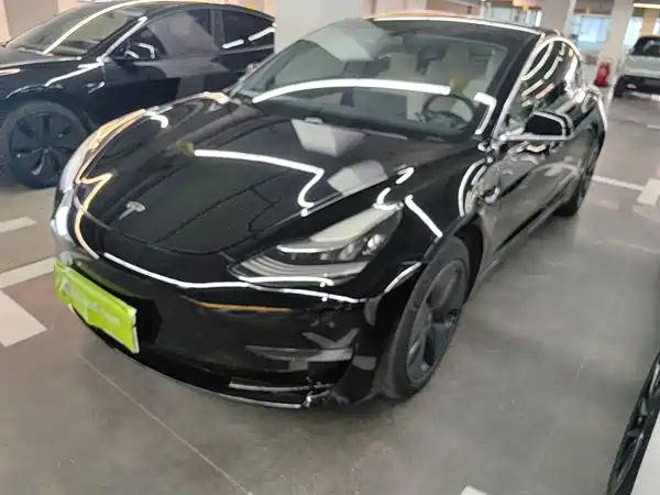 Tesla Model 3 2020