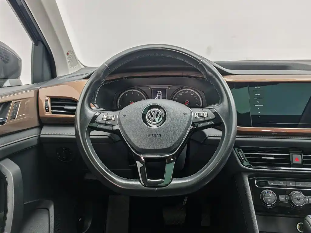 Volkswagen Tharu 2020 — фото 11