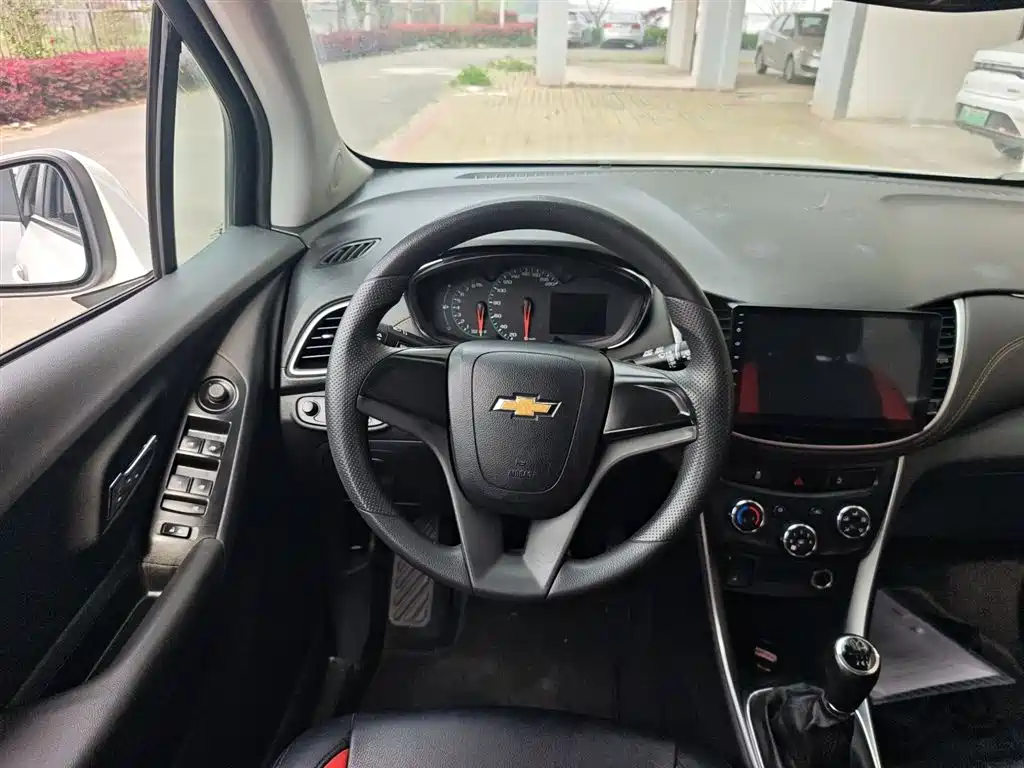 Chevrolet Trax 2017 — фото 4