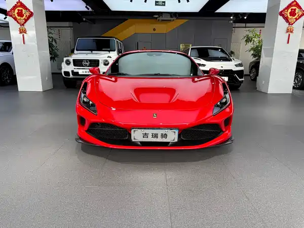 Ferrari F8 2022