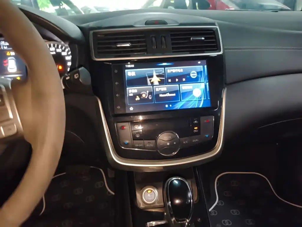 Nissan Tiida 2019 — фото 13